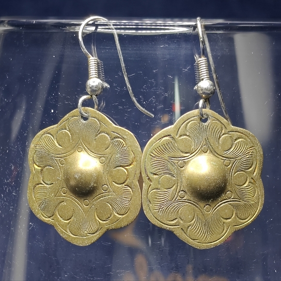 Vintage Brass/ gold-tone drop earrings - Picture 4 of 4